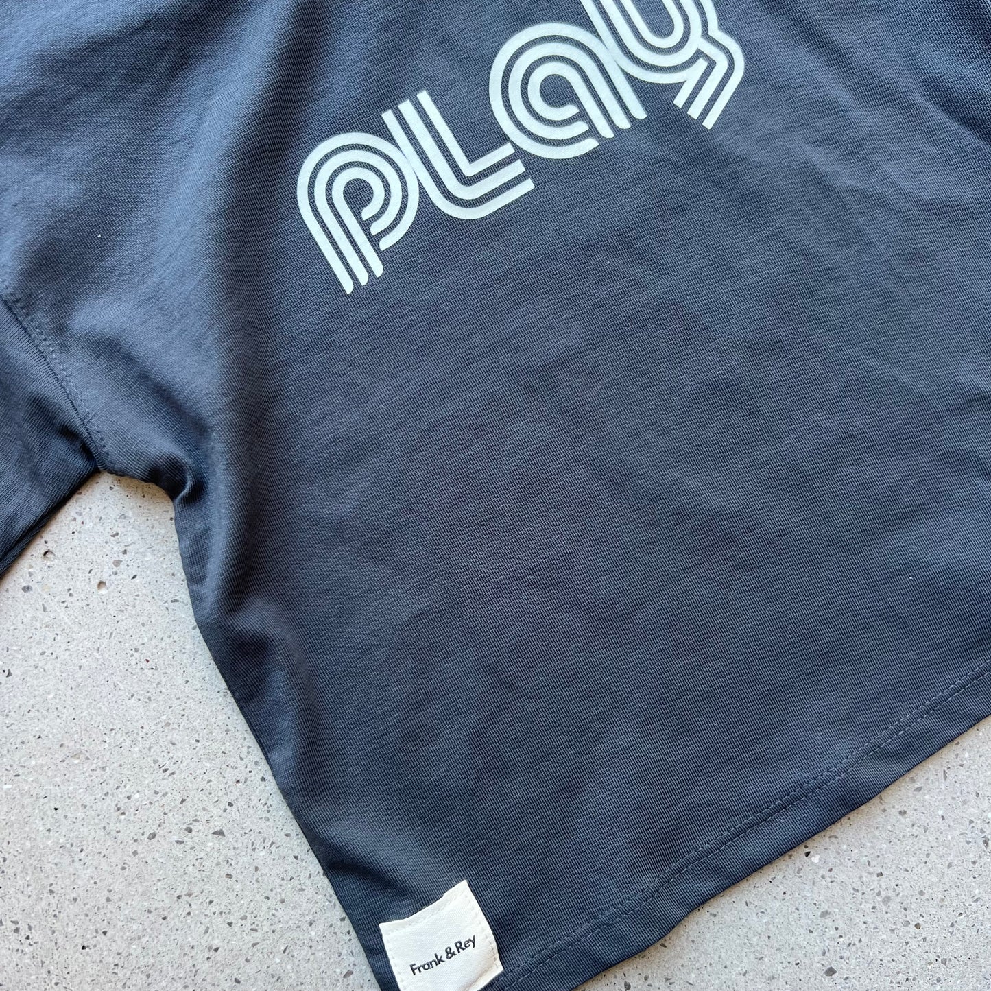 PLAY T-Shirt