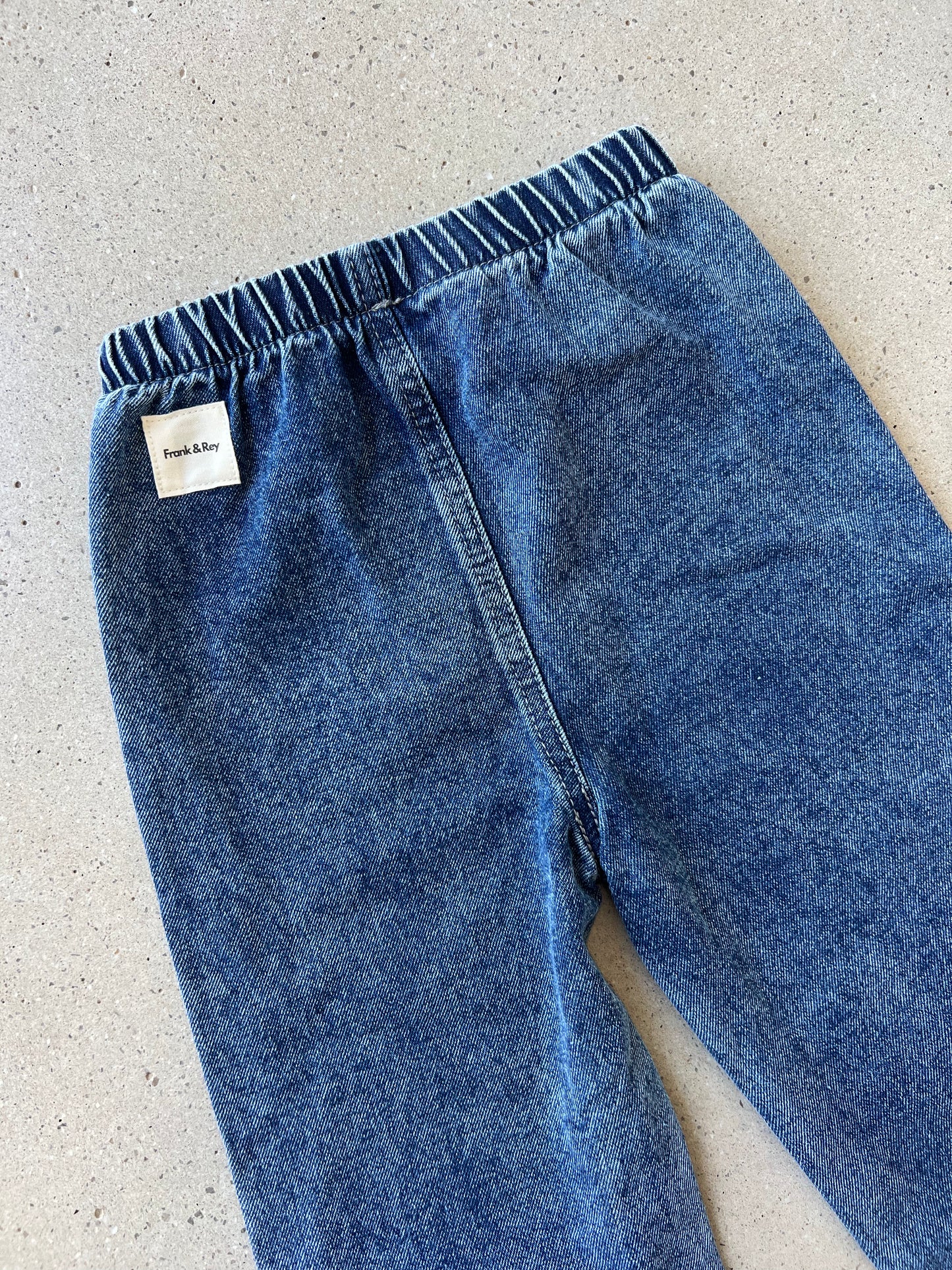 Mid Wash Straight 90’s Jeans